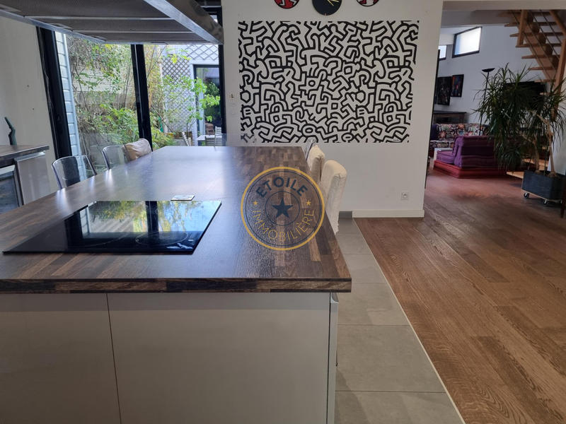 Appartement - 158 m² - 6 pièces