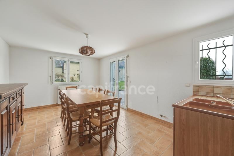 Maison - 230 m² - 6 pièces