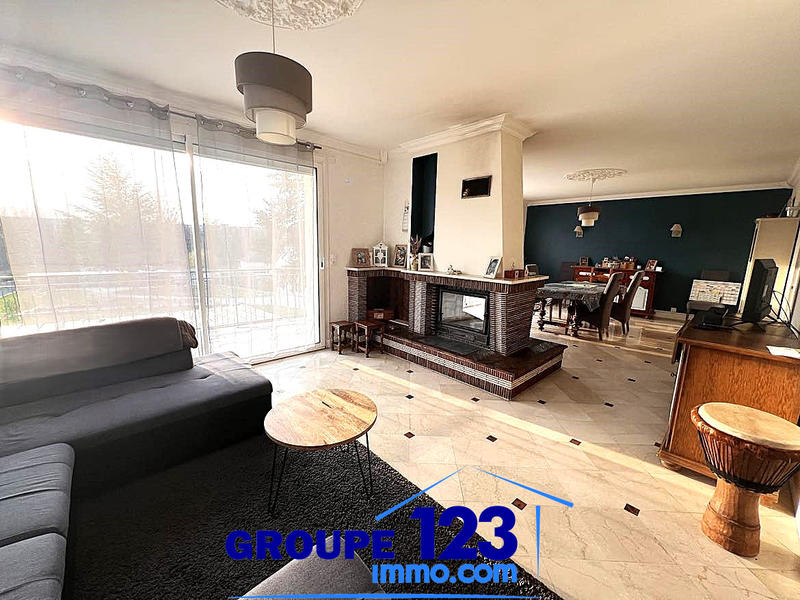 Maison - 260 m² - 11 pièces