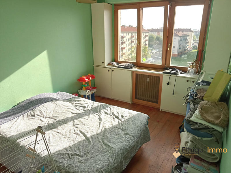 Appartement - 96 m² - 5 pièces