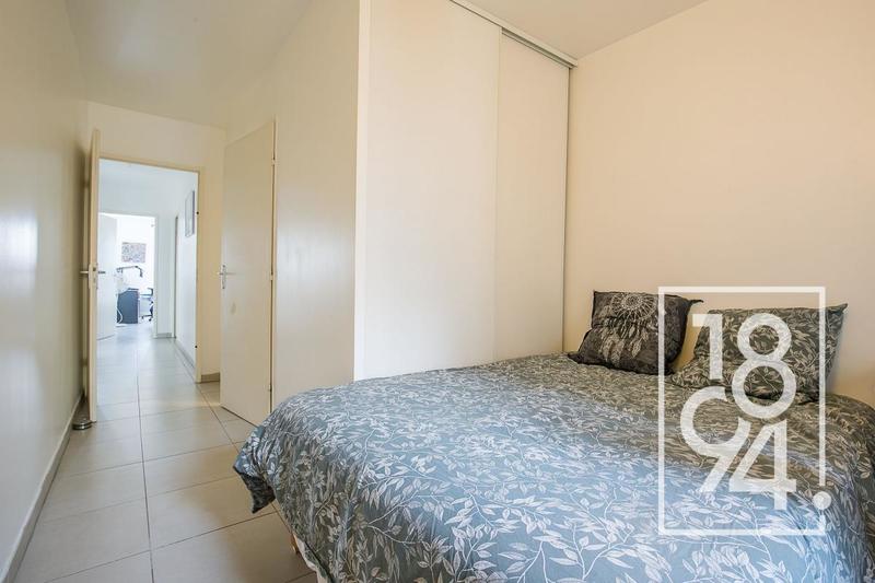 Appartement - 80 m² - 4 pièces