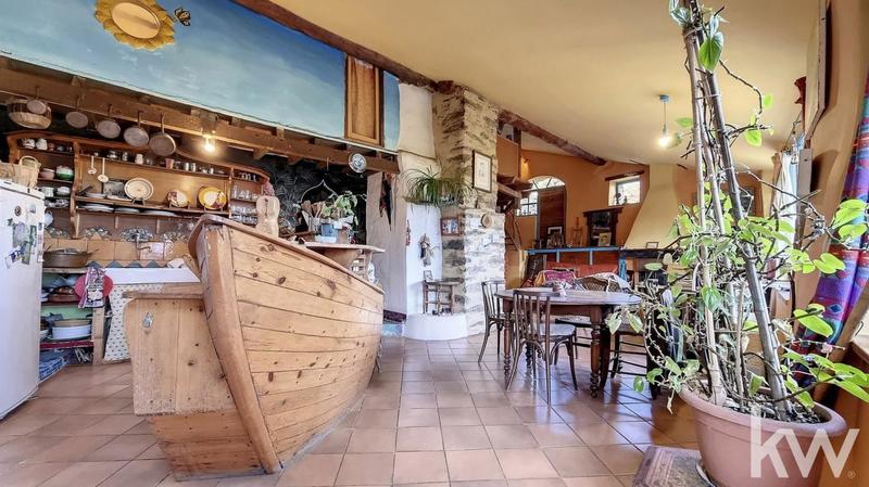 Maison - 285 m² - 13 pièces