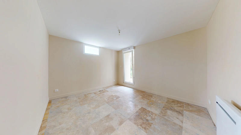 Appartement - 99 m² - 5 pièces