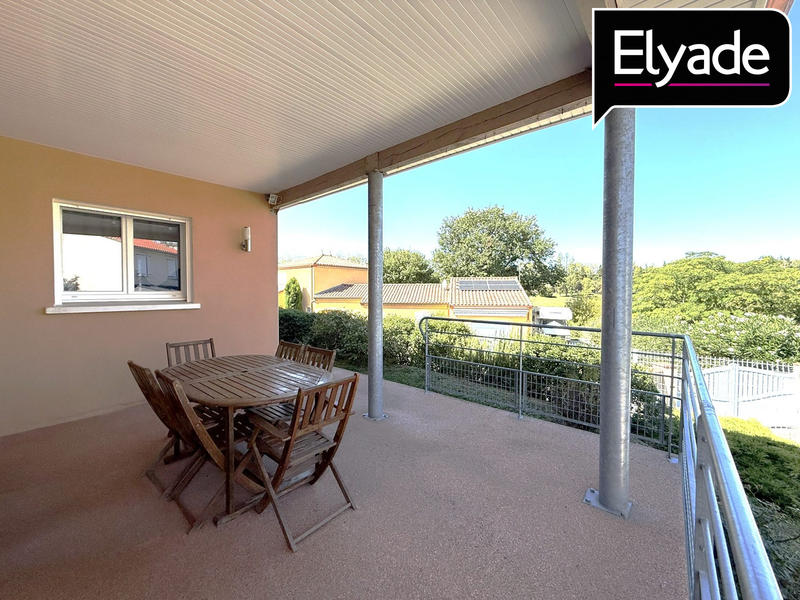 Maison - 255 m² - 4 pièces