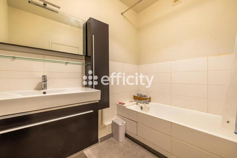 Appartement - 81 m² - 4 pièces