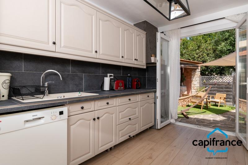 Maison - 175 m² - 7 pièces