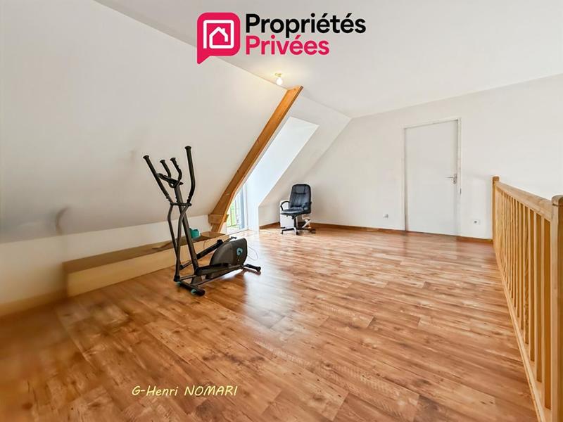 Maison - 176 m² - 9 pièces