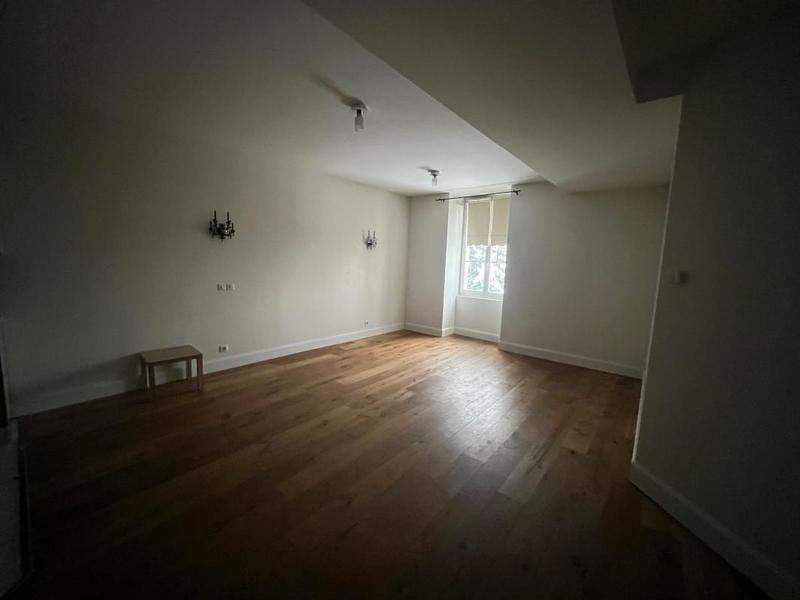 Appartement - 83 m² - 3 pièces