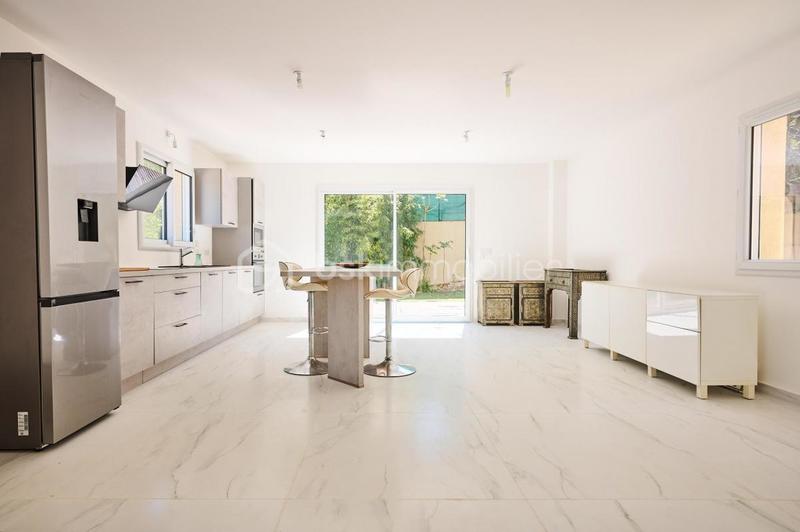 Maison - 92 m² - 4 pièces