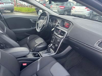 Volvo V40 D2 120 Geartronic 6 Summum