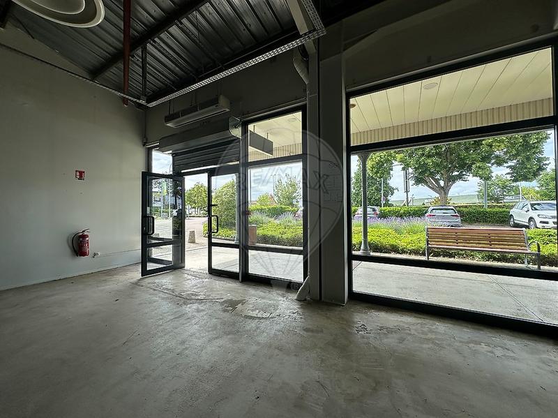Local commercial - 166 m² - 3 pièces