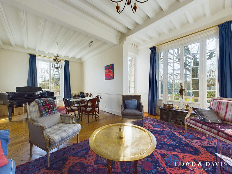 Maison ancienne - 258 m² - 11 pièces