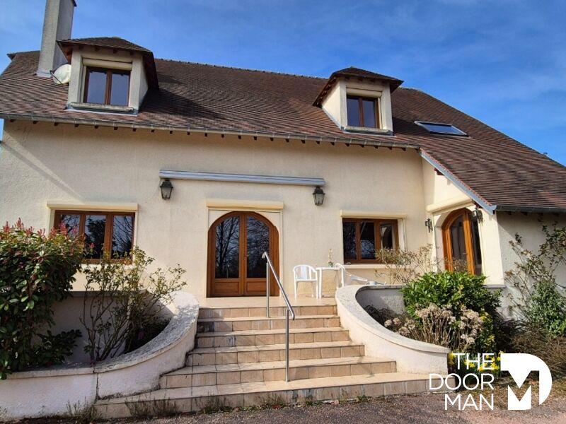 Maison - 294 m² - 8 pièces