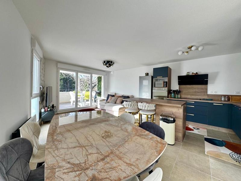 Appartement - 82 m² - 4 pièces