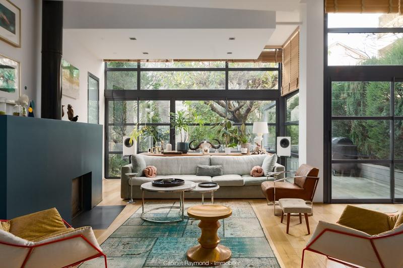 Maison contemporaine - 405 m² - 9 pièces