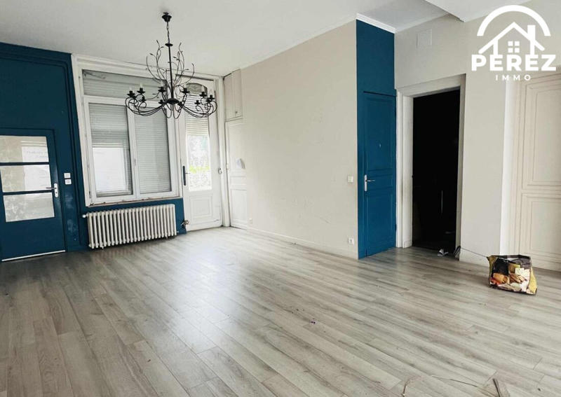 Maison - 213 m² - 7 pièces