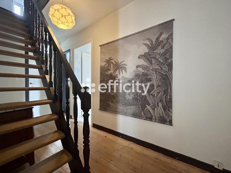 Maison - 200 m² - 8 pièces