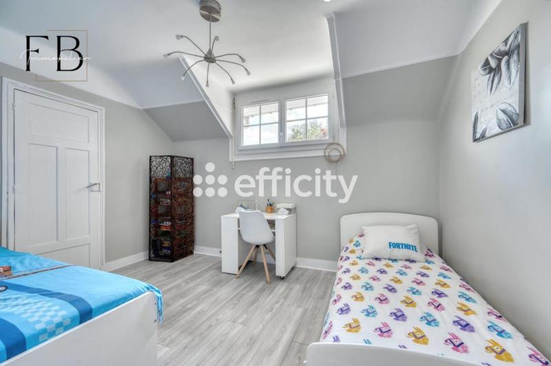 Maison - 150 m² - 7 pièces