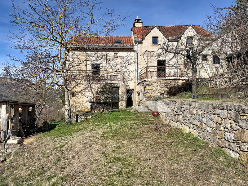 Maison - 197 m² - 7 pièces