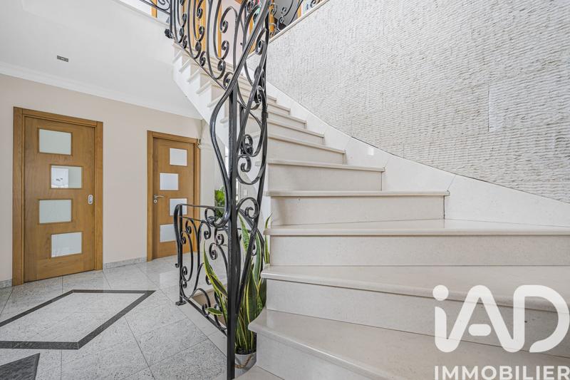 Maison - 162 m² - 7 pièces