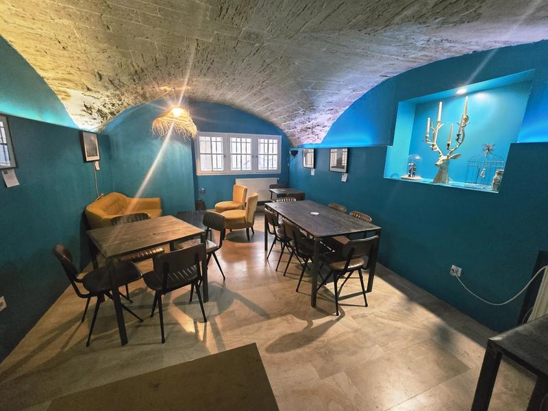 Fonds de commerce - Magasins - 82 m²