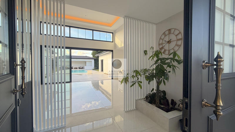 Maison - 173 m² - 5 pièces