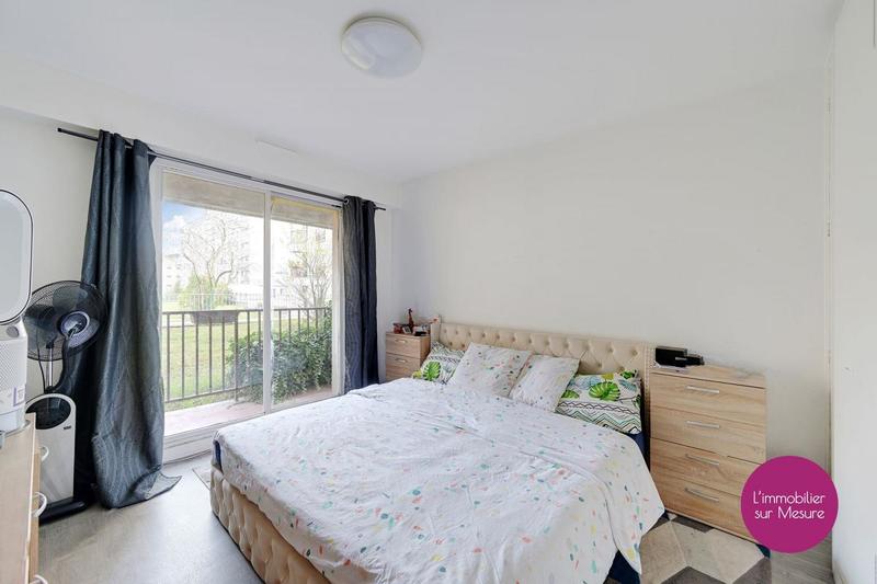 Appartement - 80 m² - 4 pièces