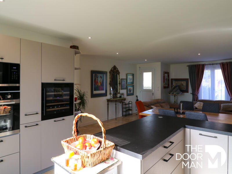 Maison - 121 m² - 5 pièces