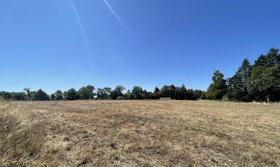 Terrain constructible - 1 213 m²