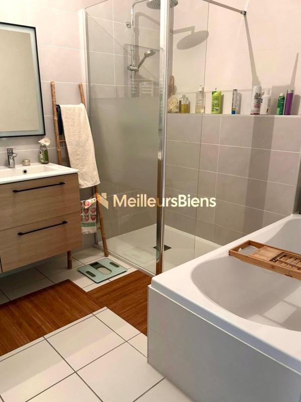Appartement - 99 m² - 4 pièces