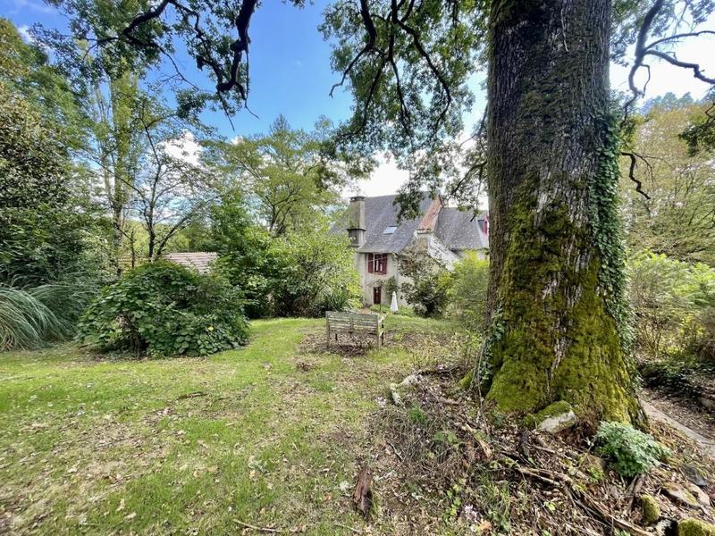 Maison - 293 m² - 11 pièces