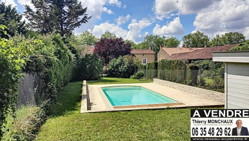 Maison - 292 m² - 8 pièces