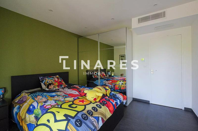 Villa - 349 m² - 8 pièces