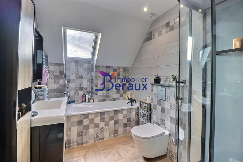 Maison contemporaine - 140 m² - 7 pièces