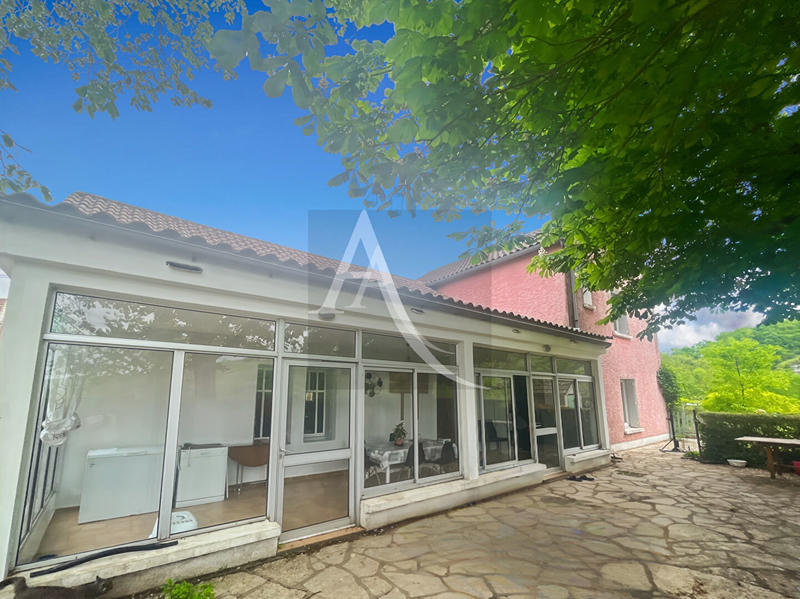 Maison - 140 m² - 8 pièces