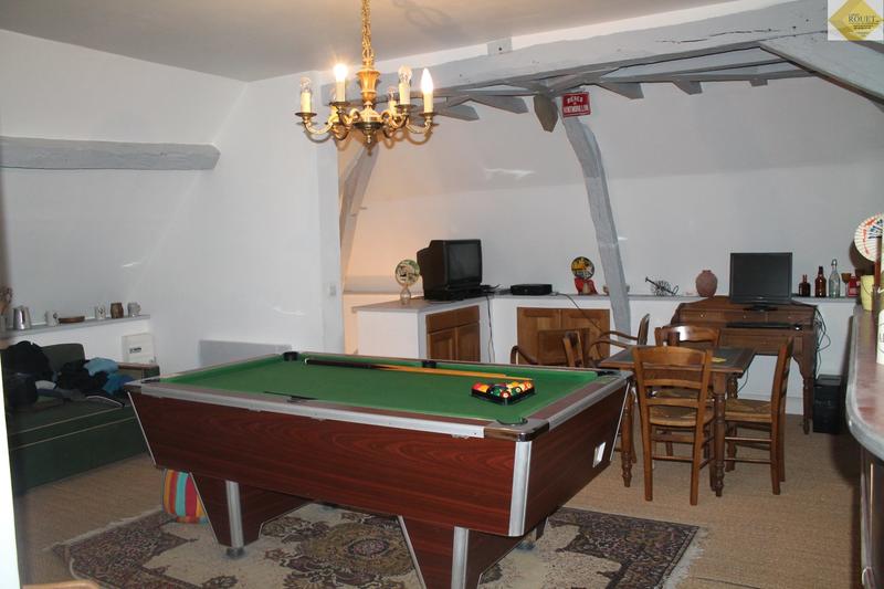 Maison - 230 m² - 9 pièces