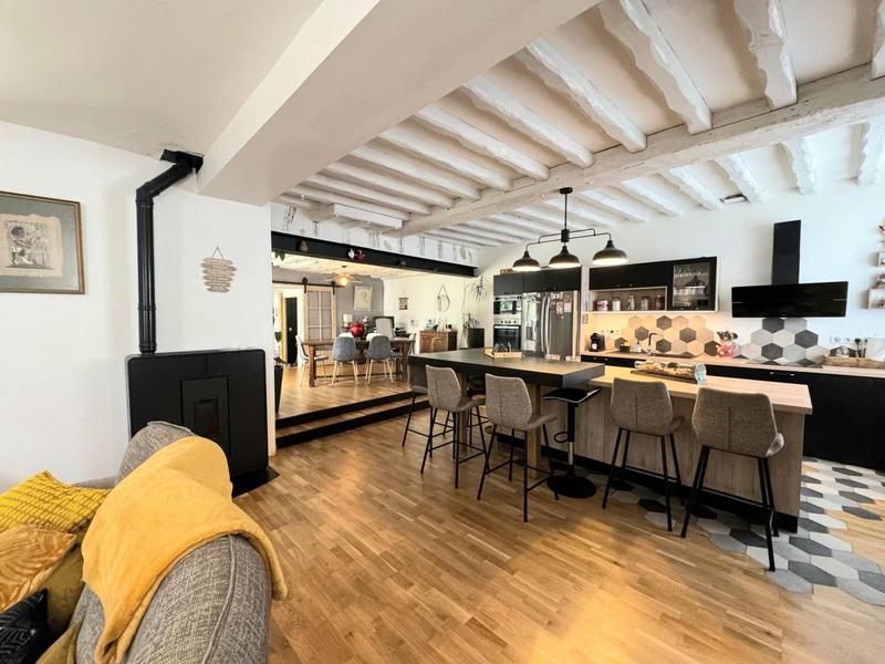 Maison - 170 m² - 8 pièces