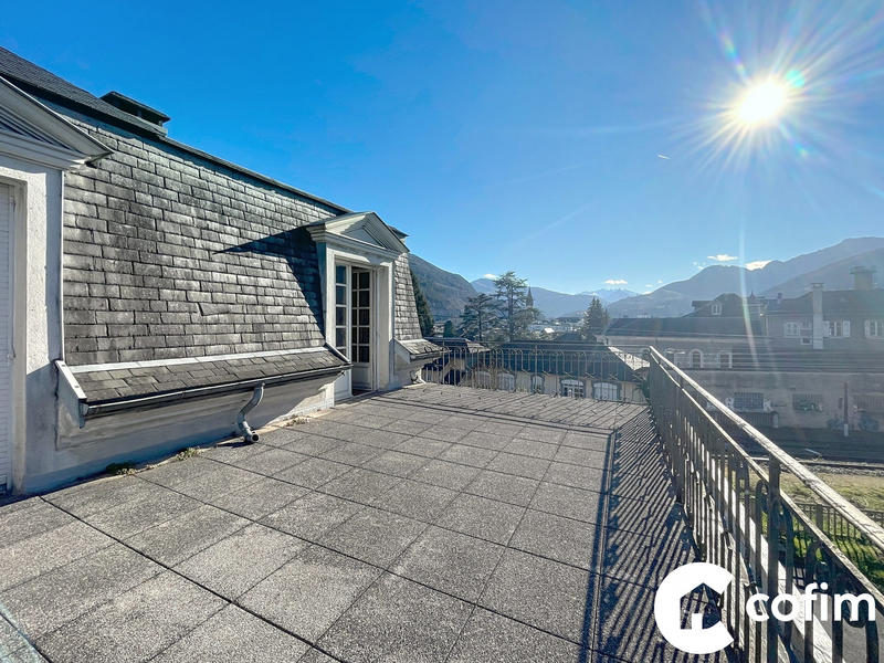 Maison - 550 m² - 15 pièces