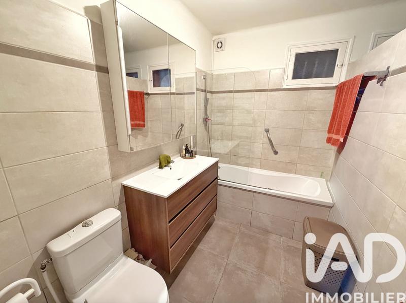 Maison - 427 m² - 17 pièces