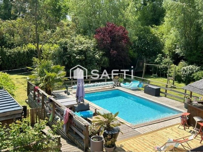 Maison - 222 m² - 6 pièces