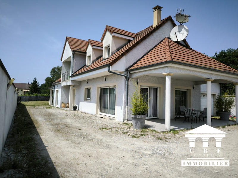 Villa - 225 m² - 8 pièces