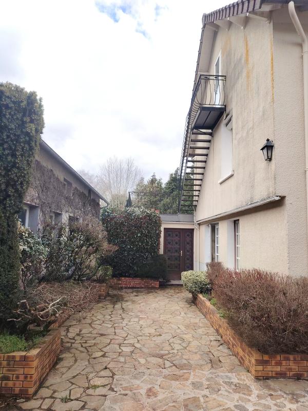 Maison - 170 m² - 8 pièces