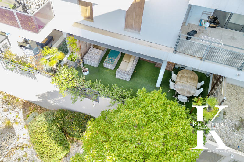 Duplex - 93 m² - 4 pièces