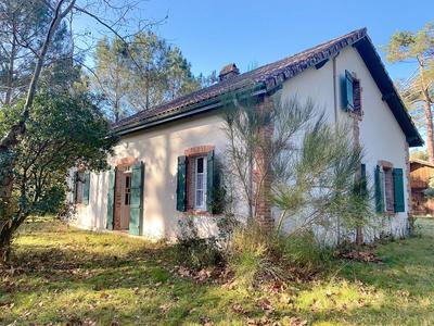 Maison - 96 m² - 4 pièces