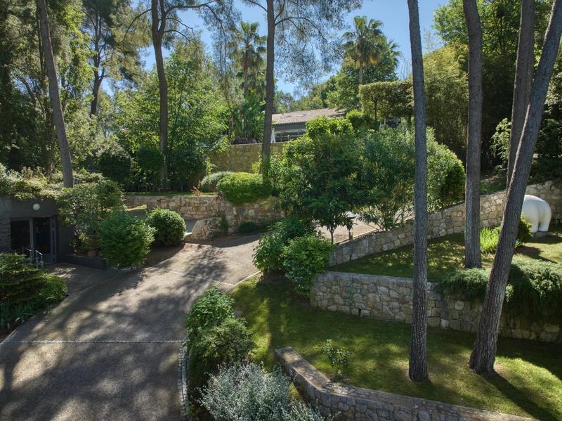 Villa - 350 m² - 8 pièces