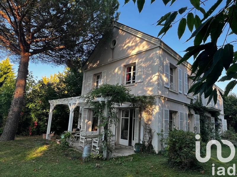 Maison de maîtres - 350 m² - 8 pièces