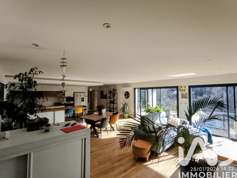 Maison de maîtres - 180 m² - 4 pièces