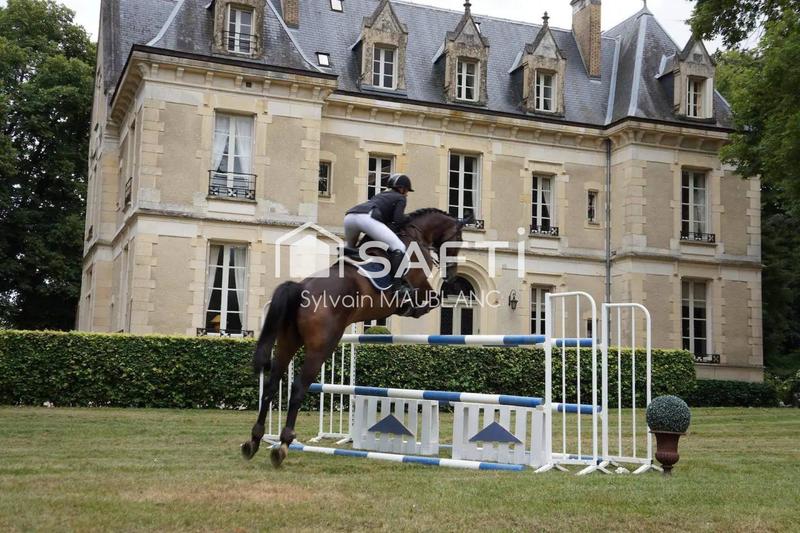 Maison - 838 m² - 20 pièces