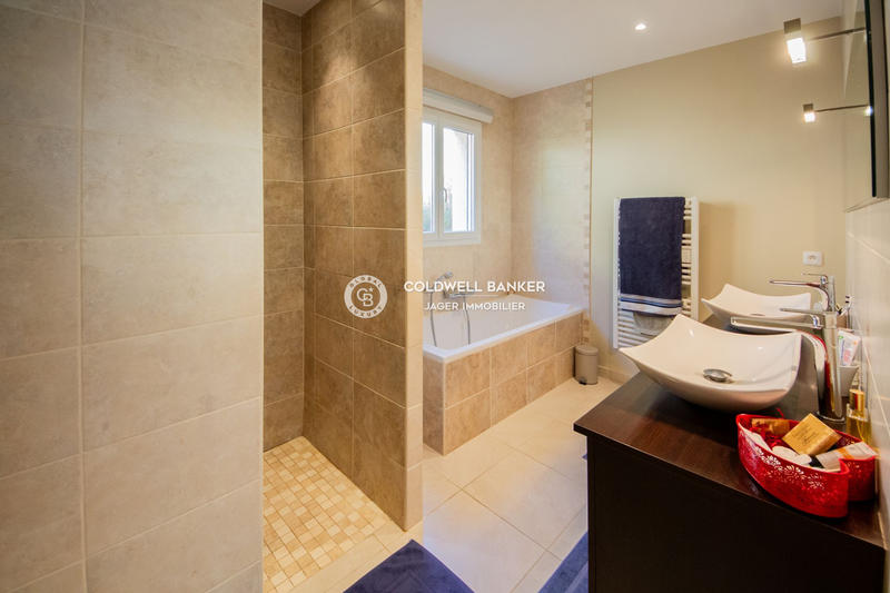 Maison - 130 m² - 4 pièces