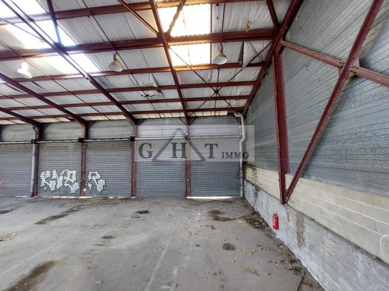 Entrepôt - 5 100 m²